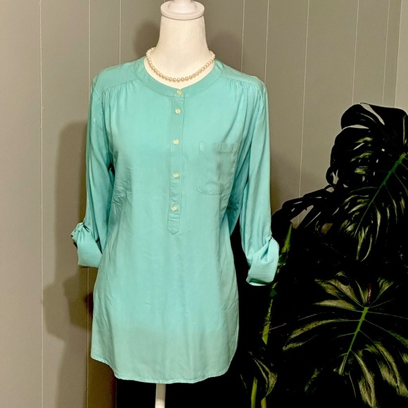 🛍️ Loft  Half button roll up sleeve top size medium light blue with excellent. - Picture 7 of 9